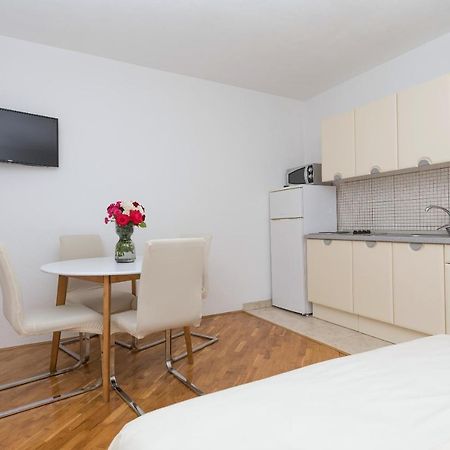 Skiljini Dvori - Apartman Makarska Esterno foto