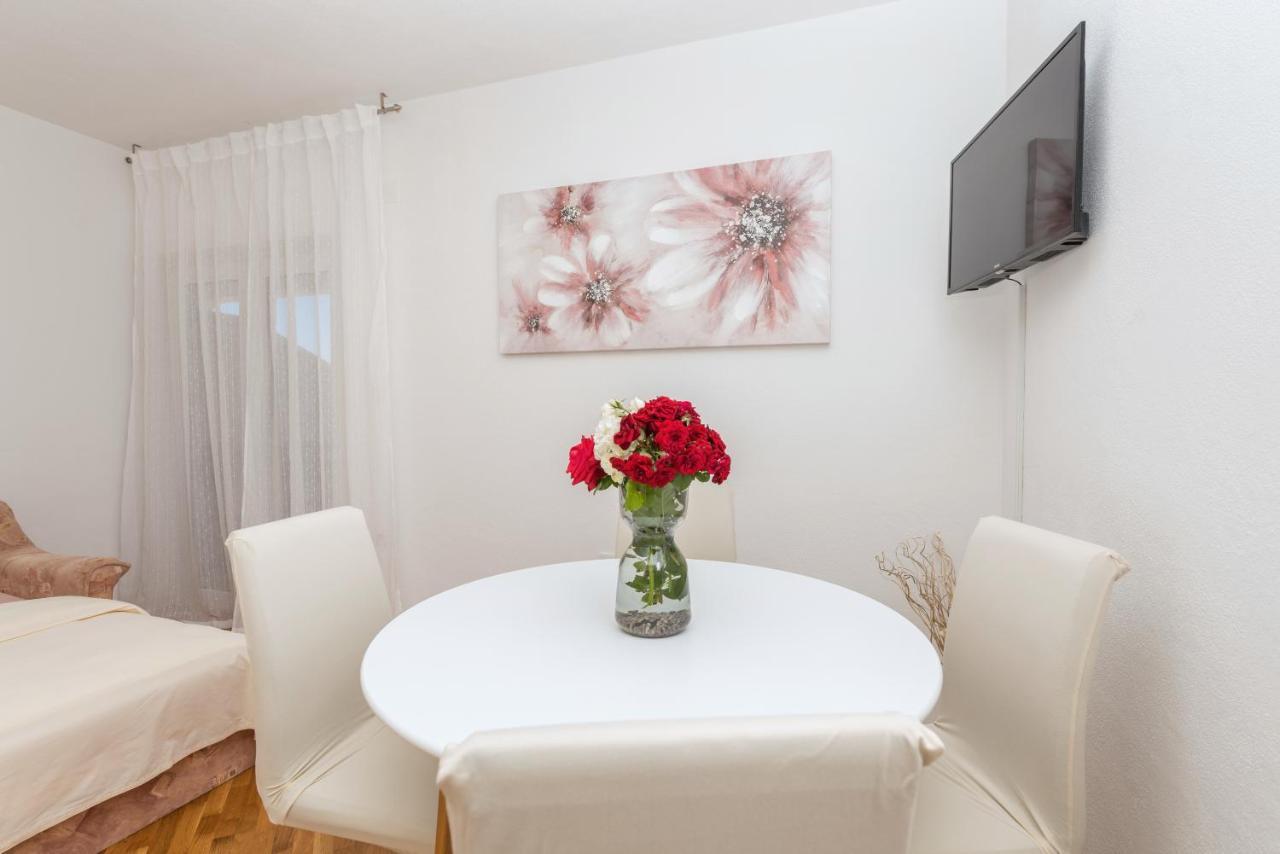 Skiljini Dvori - Apartman Makarska Esterno foto