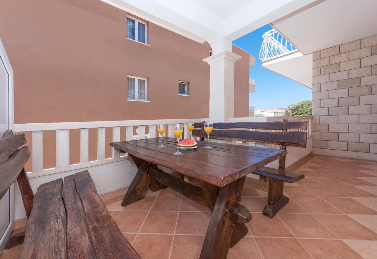 Skiljini Dvori - Apartman Makarska Esterno foto
